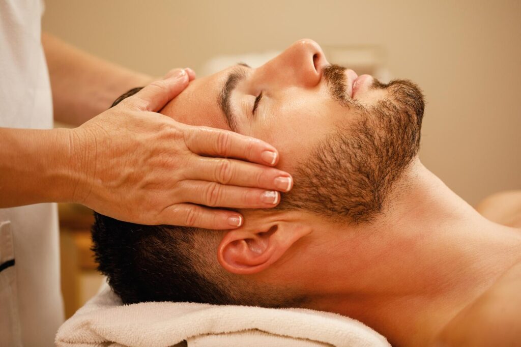 closeup-man-getting-head-massage-relaxing